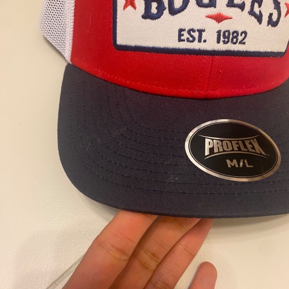 NWT Buc-ee’s White Navy and Red Pitch Cap M/L - Picture 3 of 6